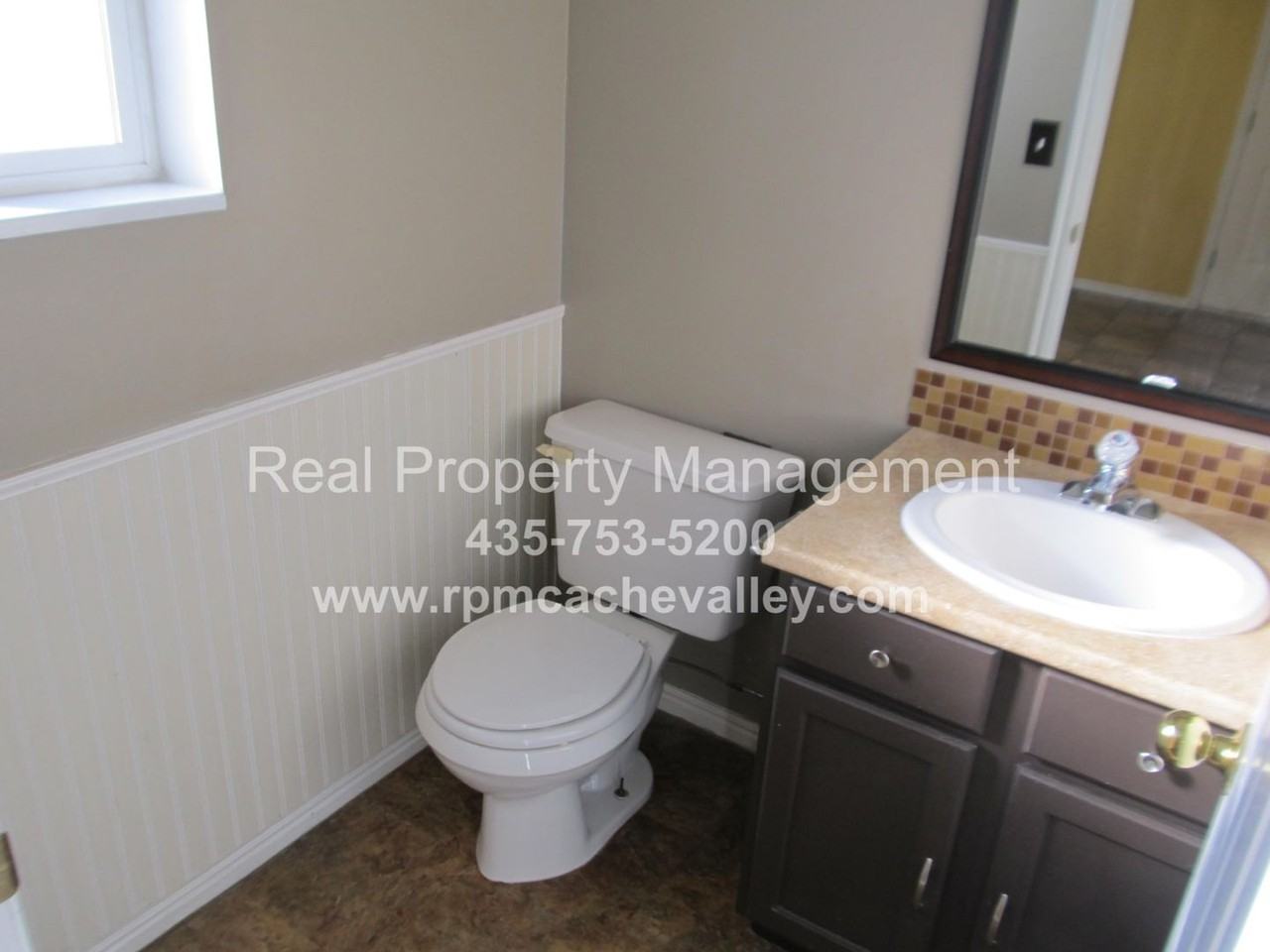 21 Somerset Pl - Photo 6 of 8