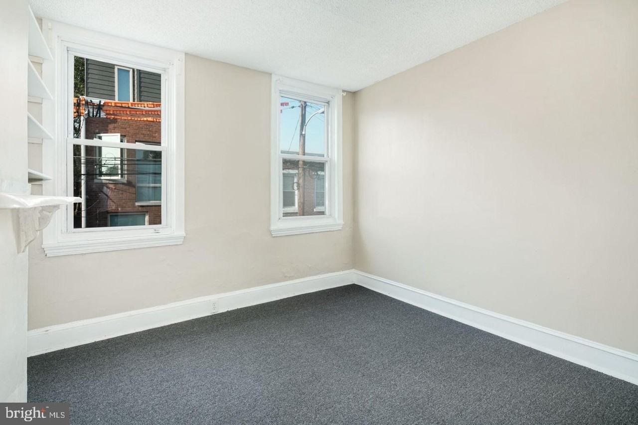 430 E Flora St - Photo 6 of 9