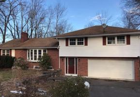 featured image of 1040 Mountain Rd