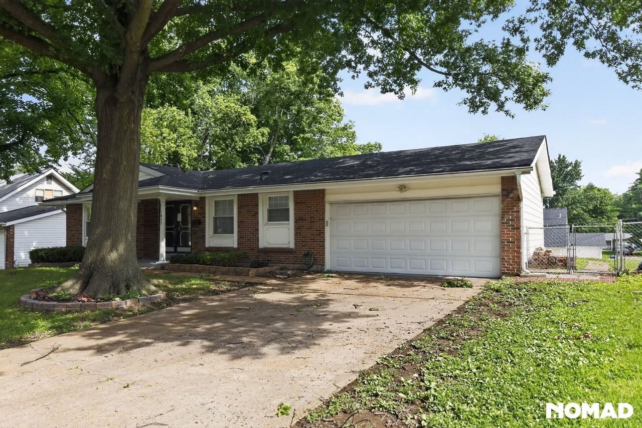 1835 Ardmore Dr - Photo 2 of 31