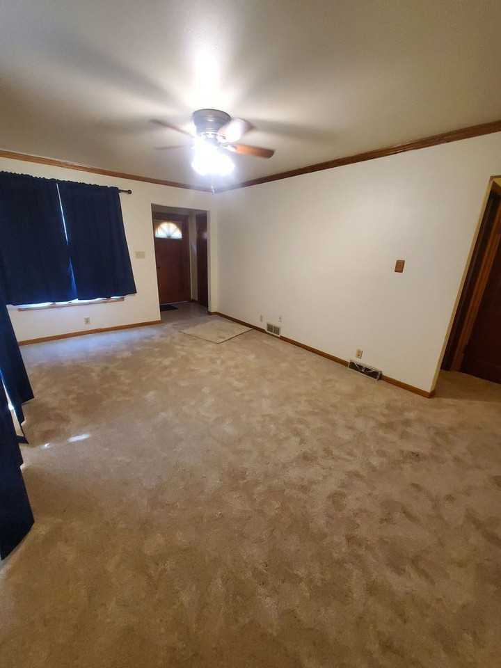 446 S 72nd St - Photo 7 of 19