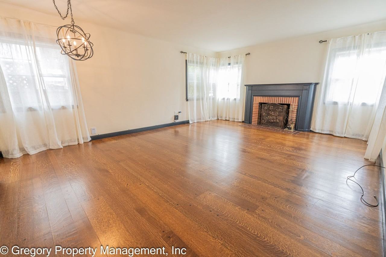 1805 Central Ave - Photo 4 of 23
