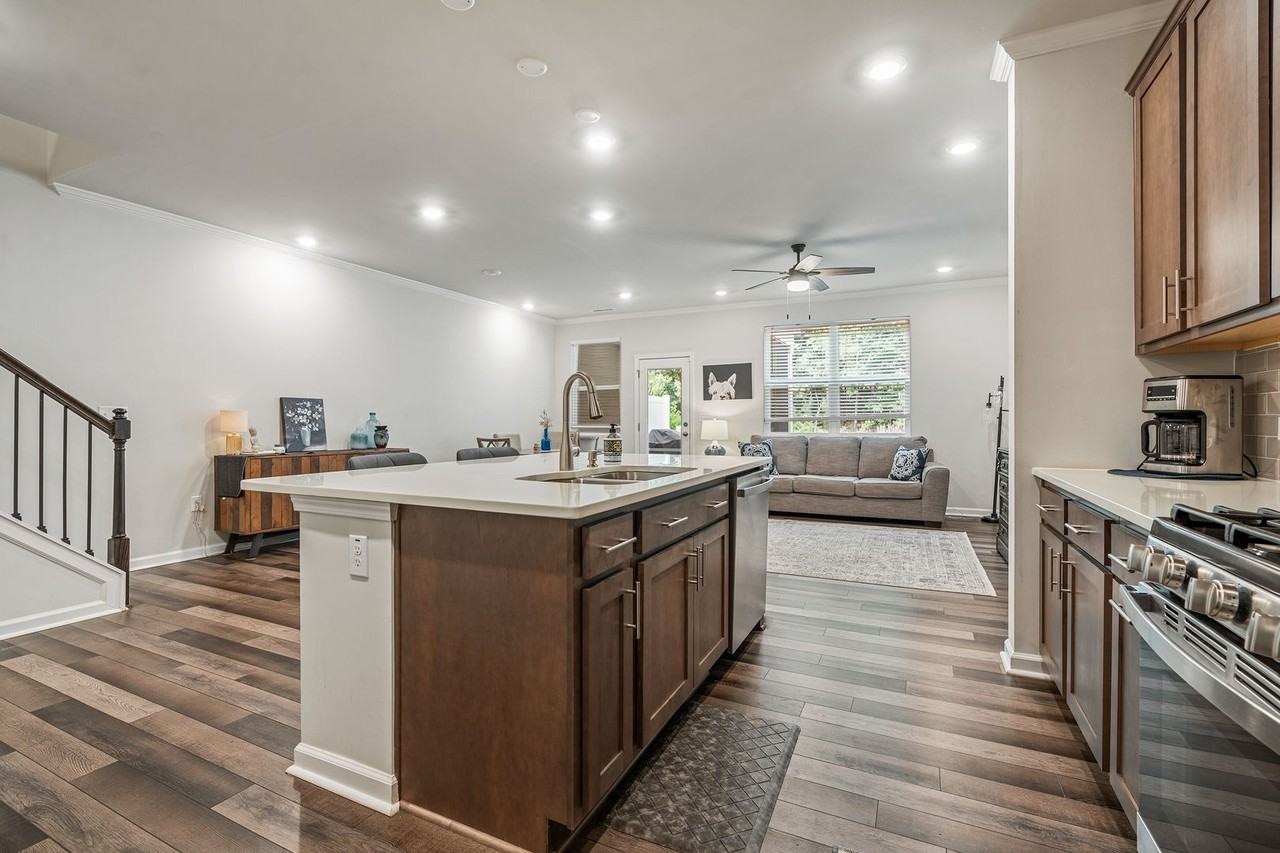 185 Millennium Dr - Photo 4 of 28