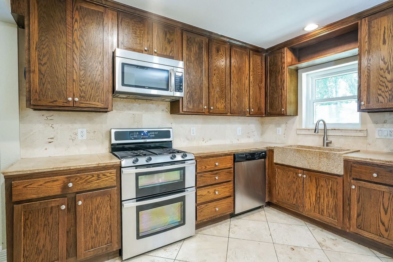 4536 Capitol Ave - Photo 6 of 15