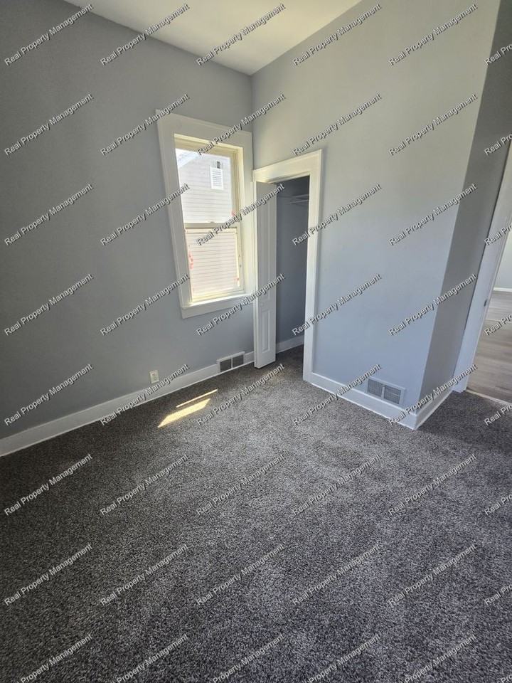 115 S Lafayette St #1 - Photo 6 of 8