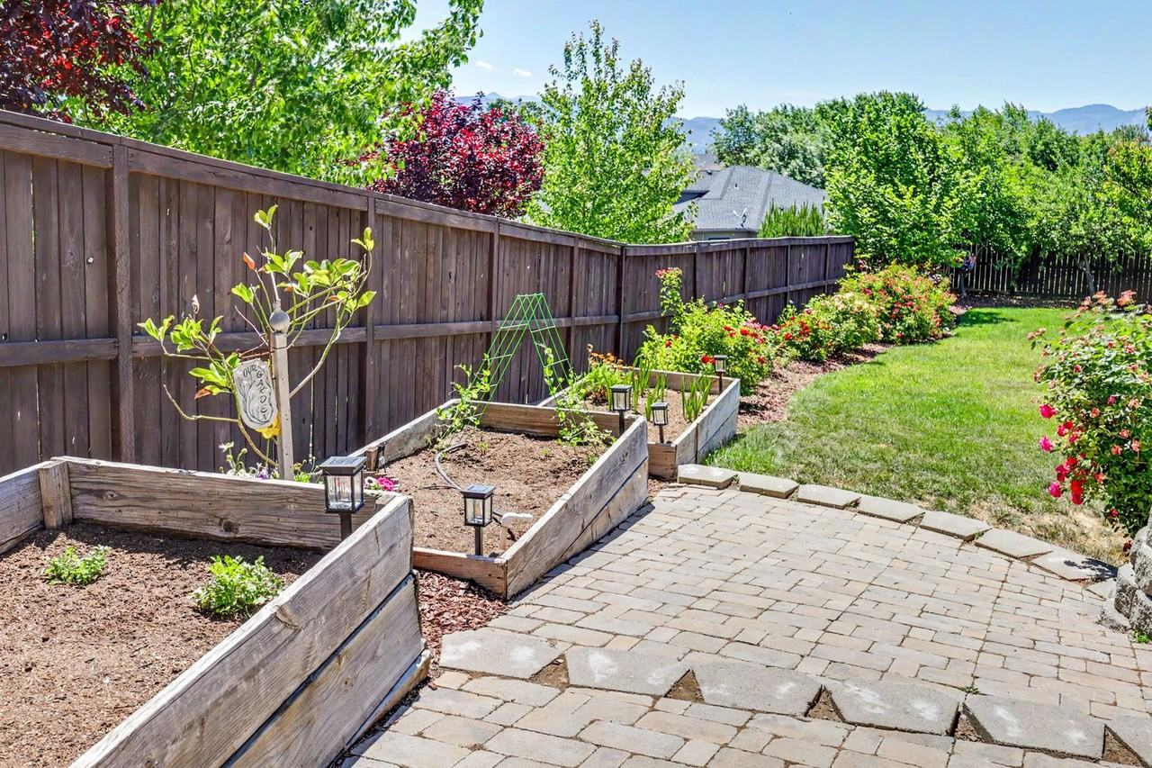 4432 Vista Pointe Dr - Photo 4 of 24