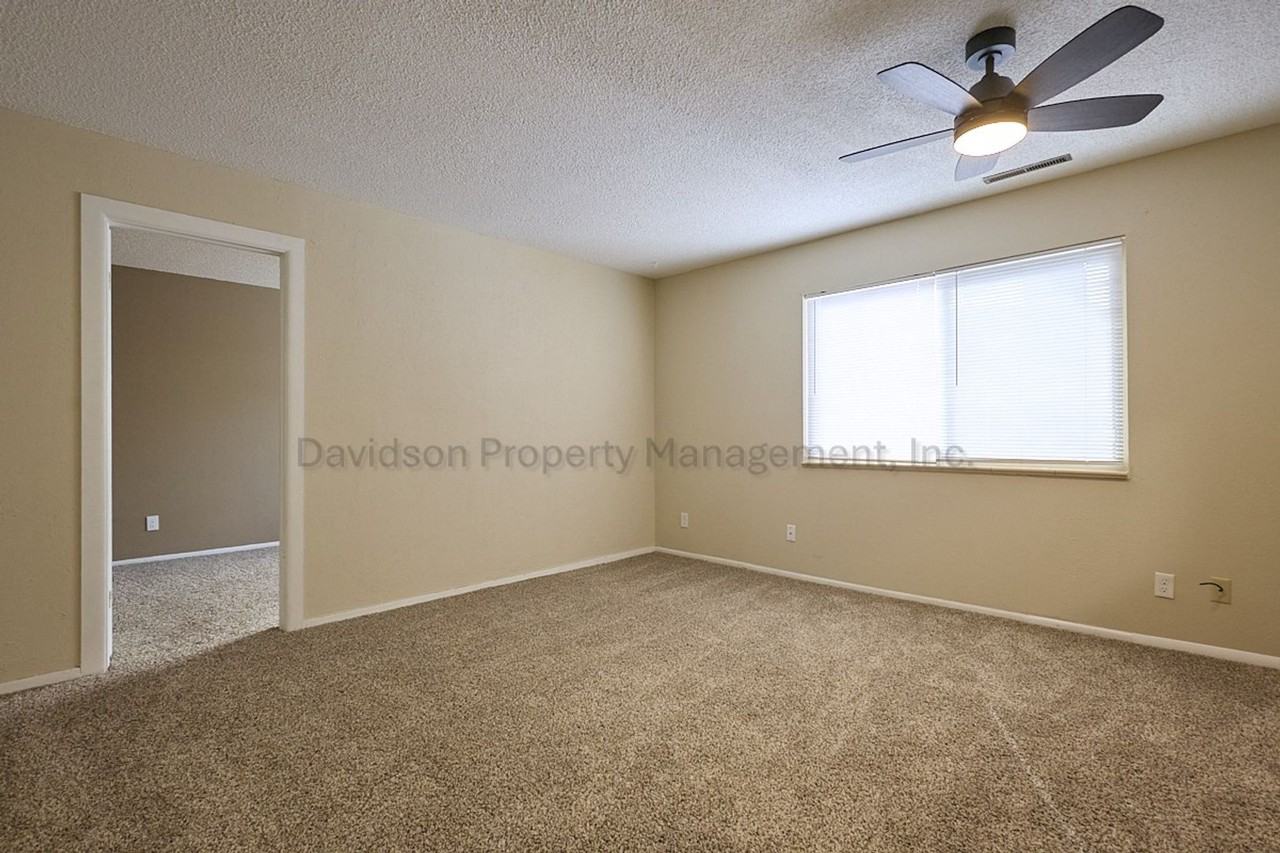 1708 Sawyer Way - Photo 4 of 12
