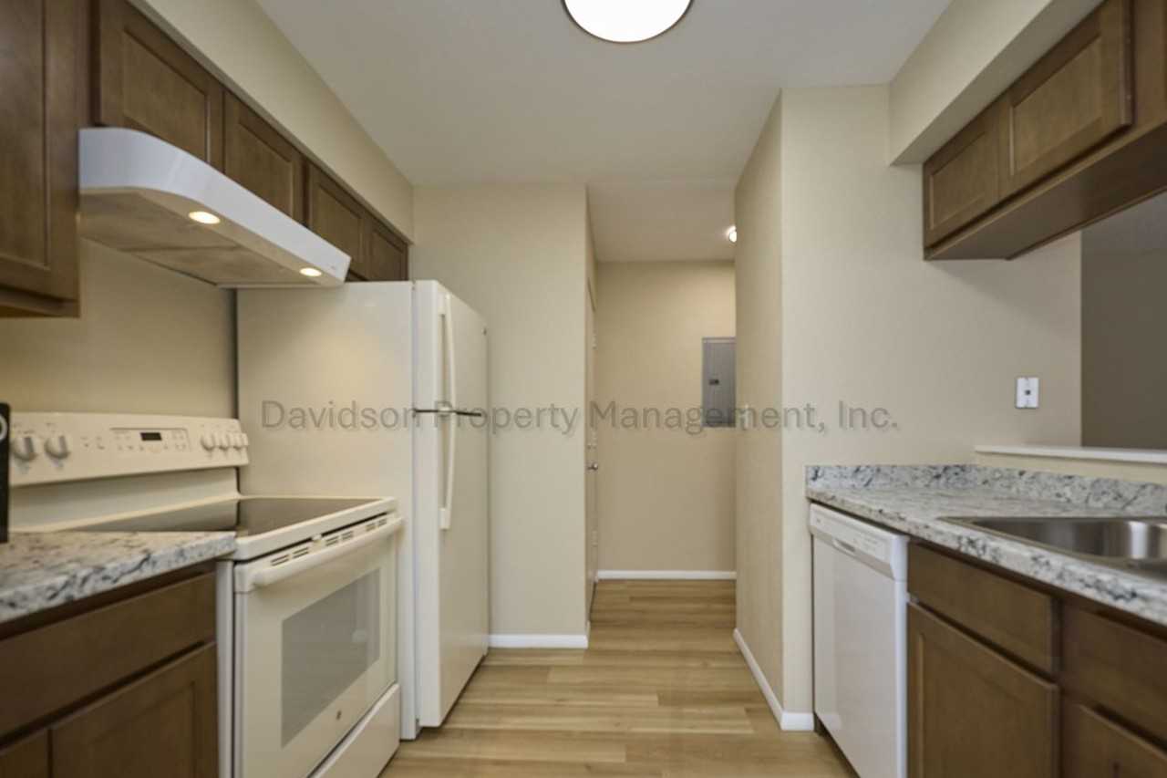 1708 Sawyer Way - Photo 5 of 12