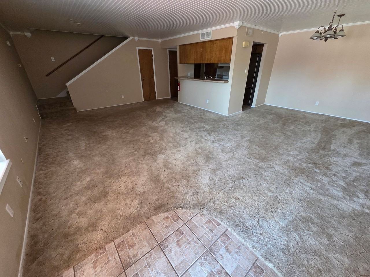 721 Laurelwood Dr - Photo 2 of 20