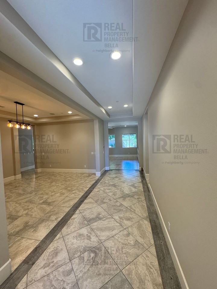32176 Goldeneye Dr - Photo 3 of 50