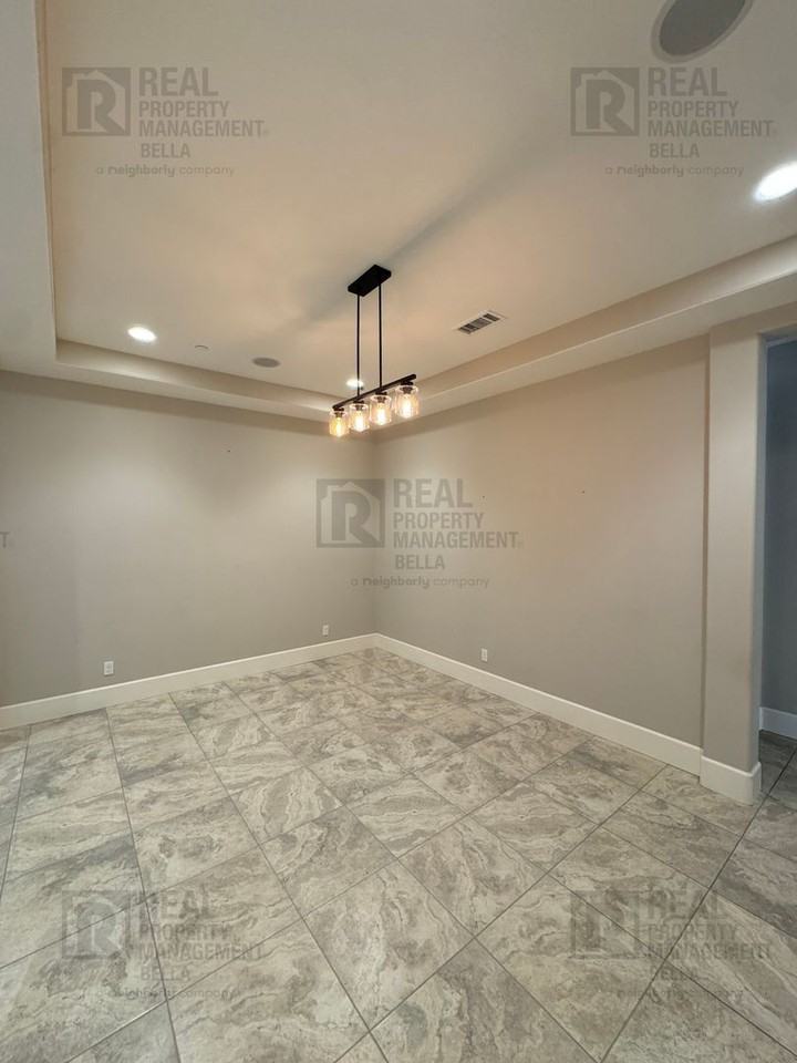 32176 Goldeneye Dr - Photo 5 of 50