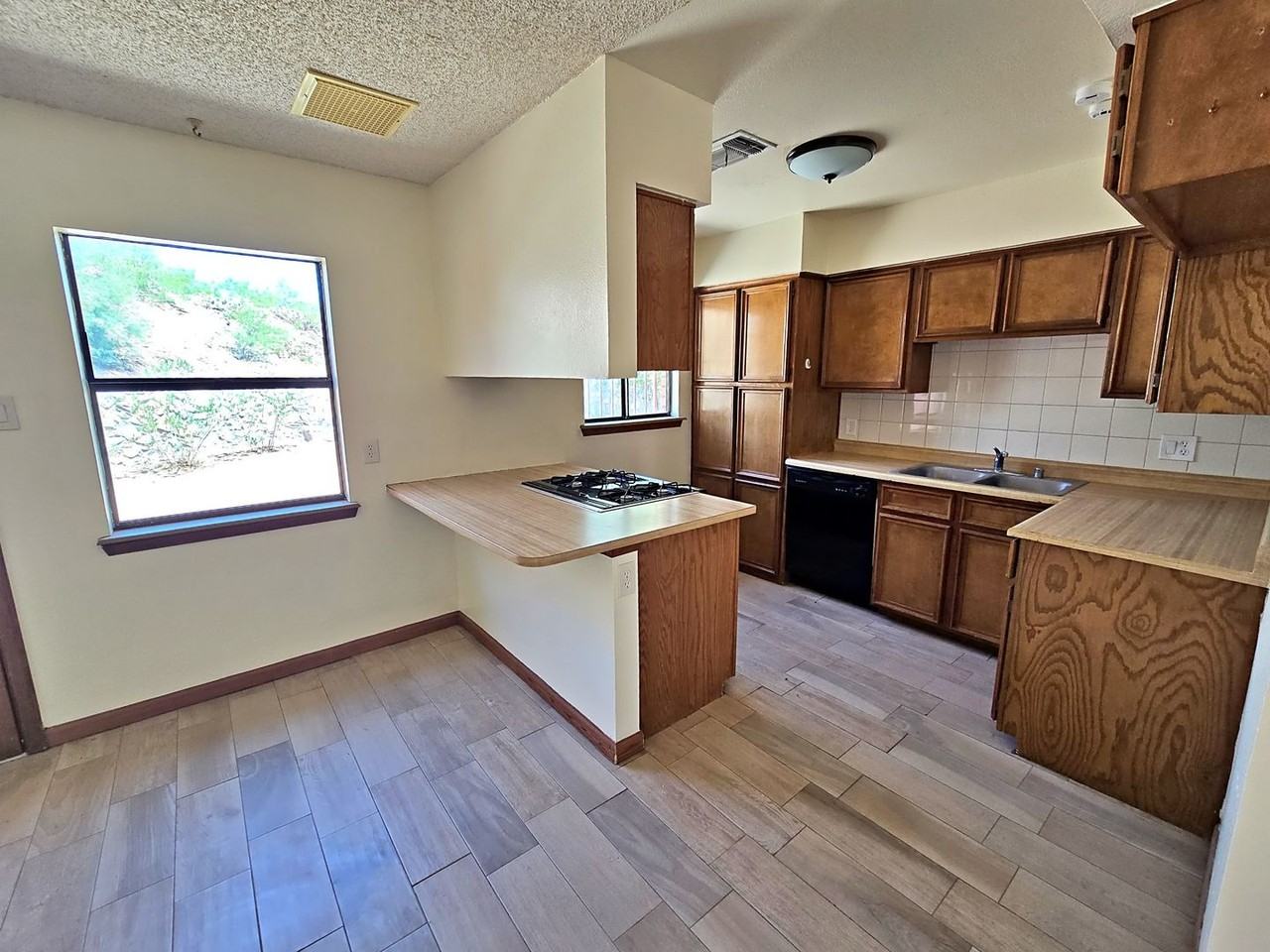 3219 Mountain Ridge Dr - Photo 6 of 16