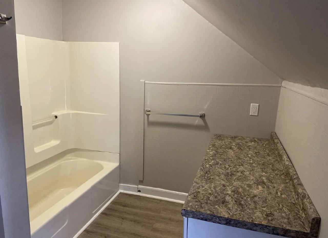 16 Redington St - Photo 2 of 14