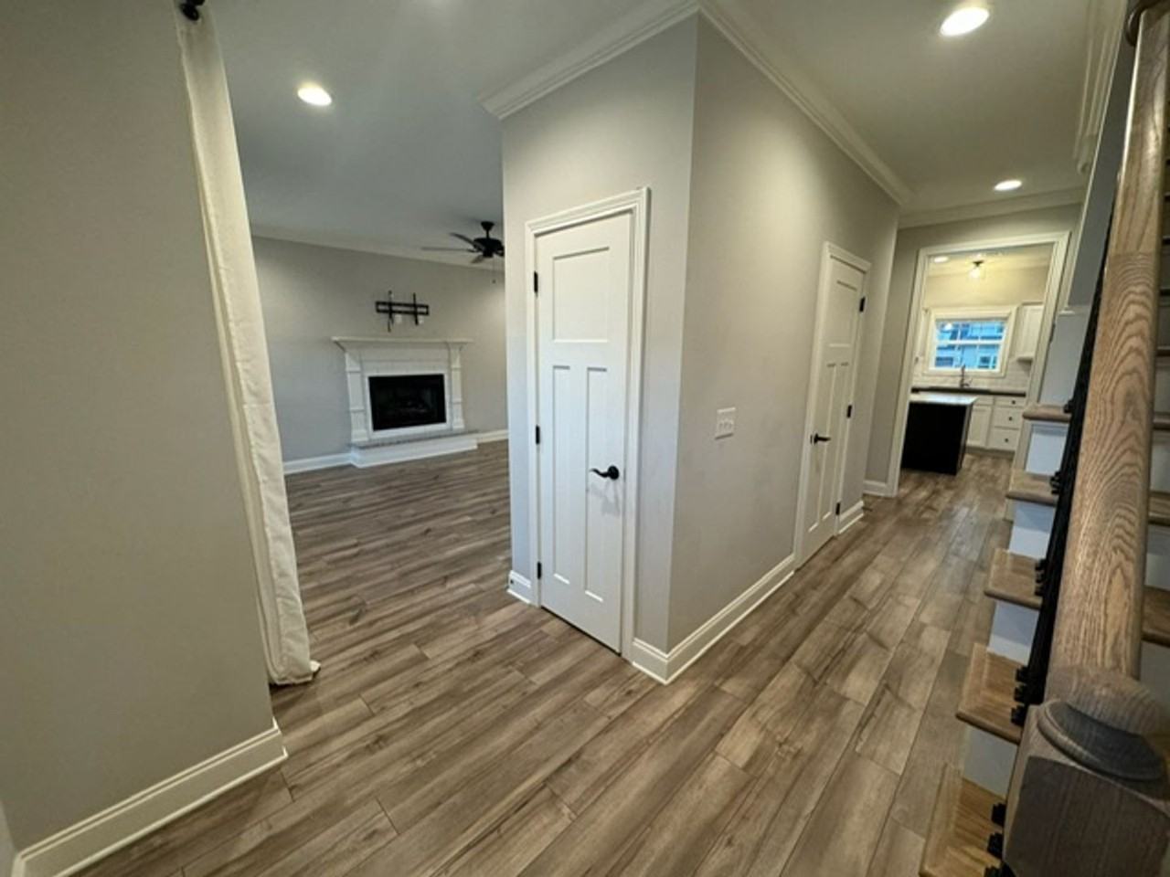 1535 Cherokee Landing Dr - Photo 3 of 45