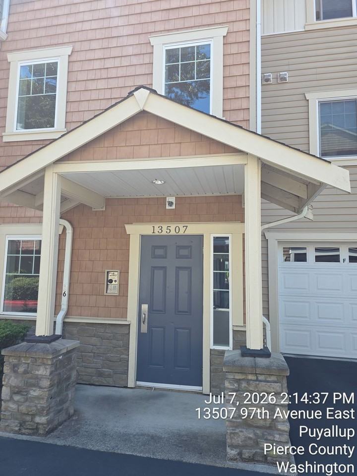 13507 97th Ave E #303 - Photo 3 of 18