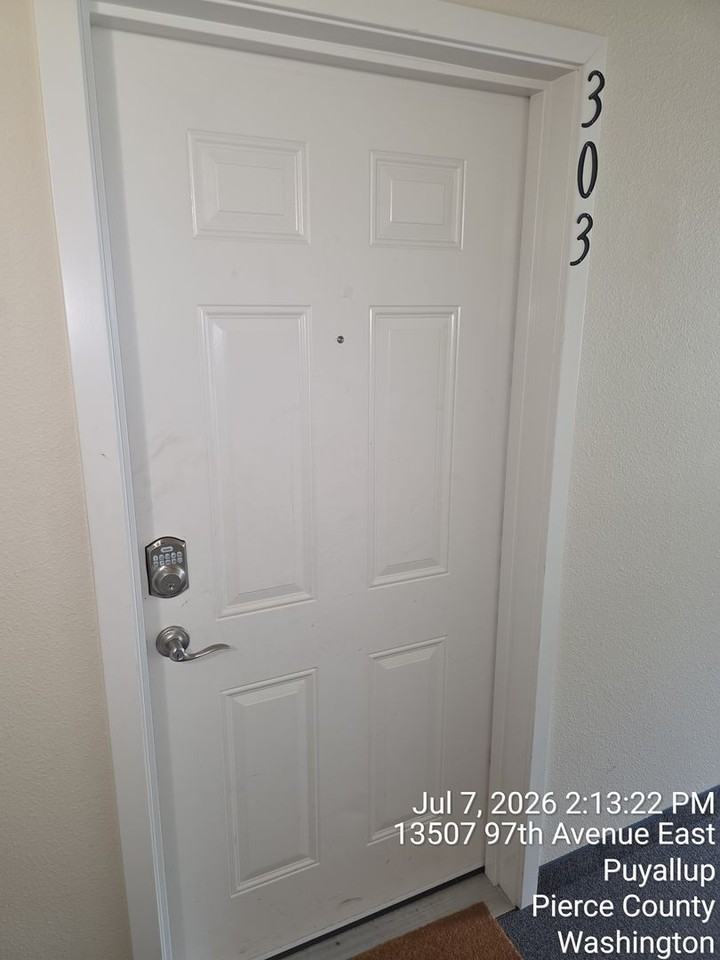 13507 97th Ave E #303 - Photo 4 of 18