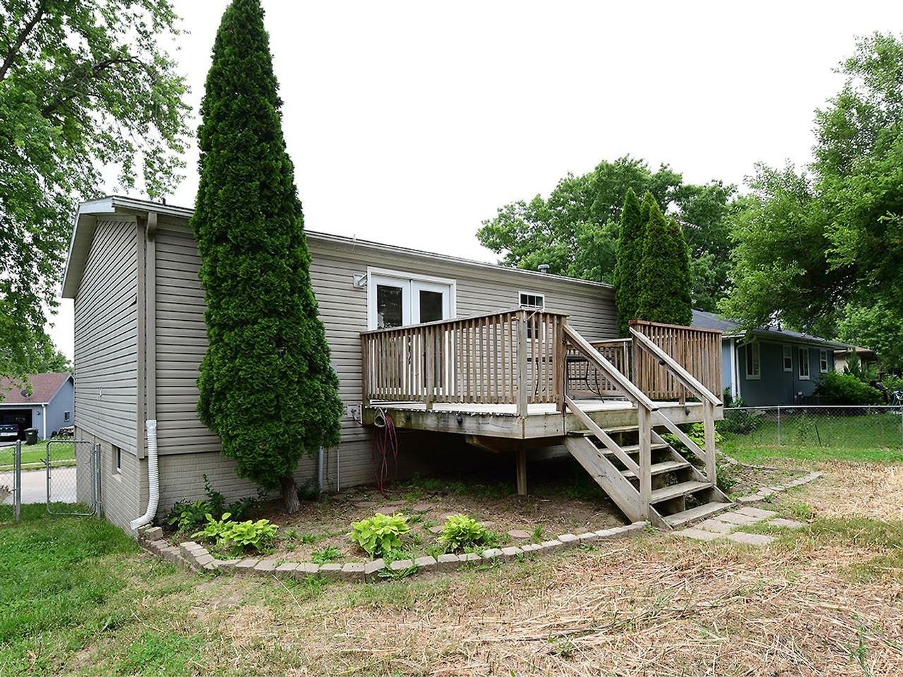38 Cypress St - Photo 5 of 33