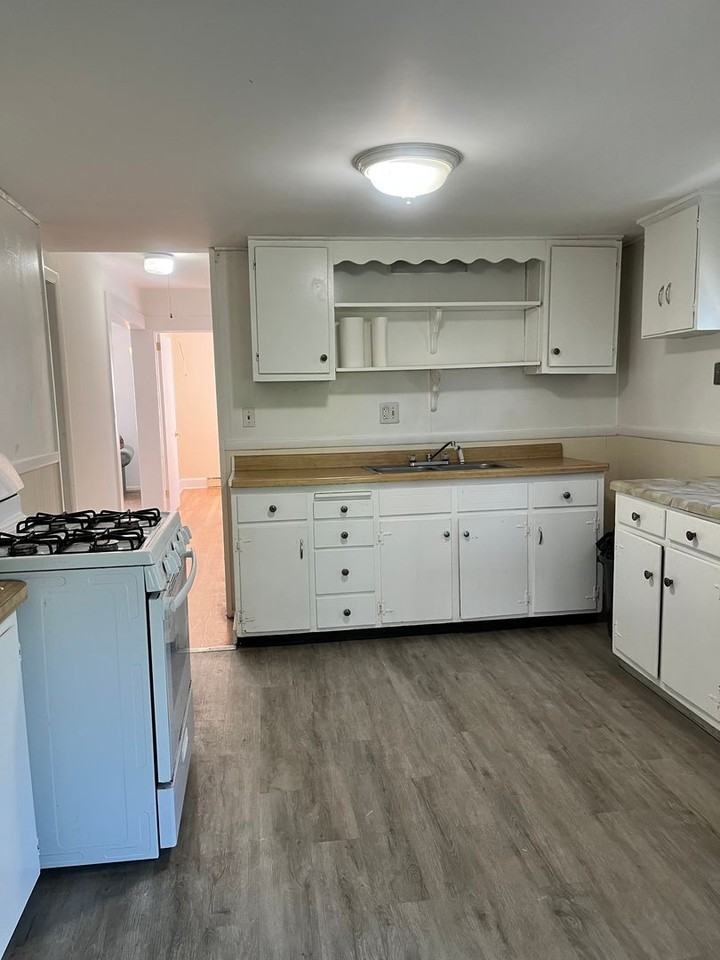 16 16 Dudley Street - 16 Dudley Street 2nd FL - Photo 2 of 9