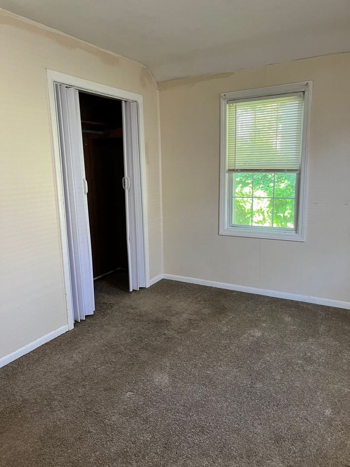 16 16 Dudley Street - 16 Dudley Street 2nd FL - Photo 7 of 9