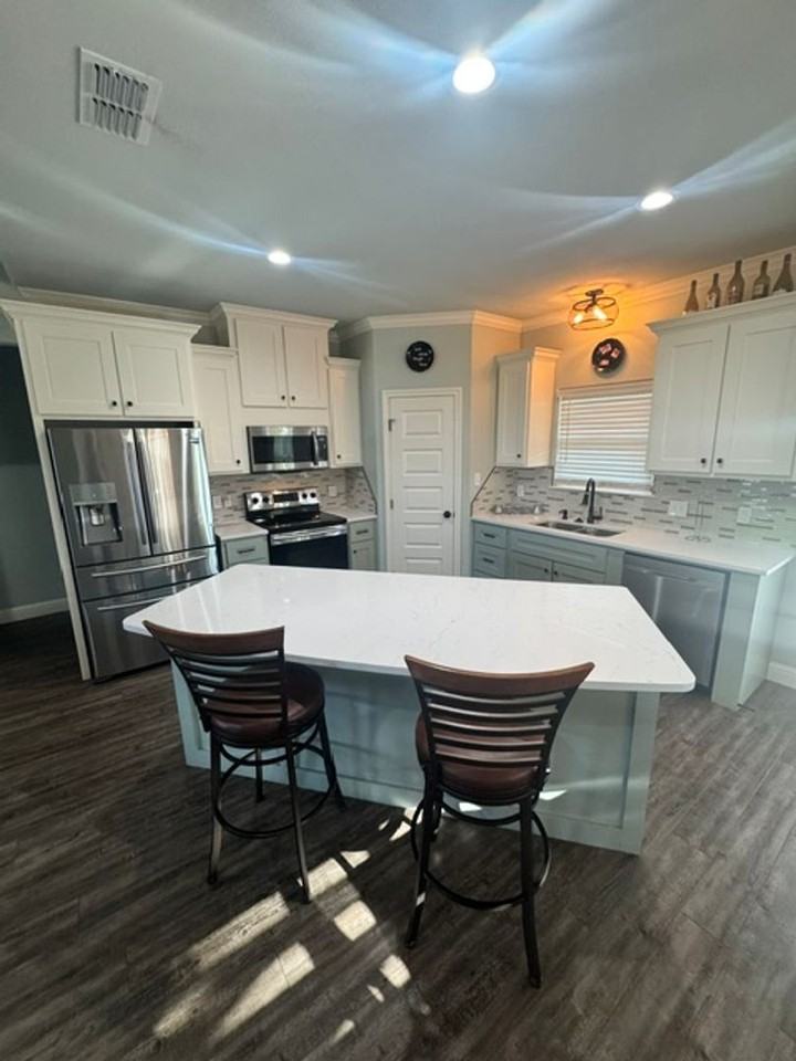 162 Carriage Hills Pkwy - Photo 2 of 23