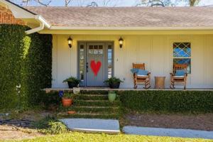featured image of 412 Terrace Blvd