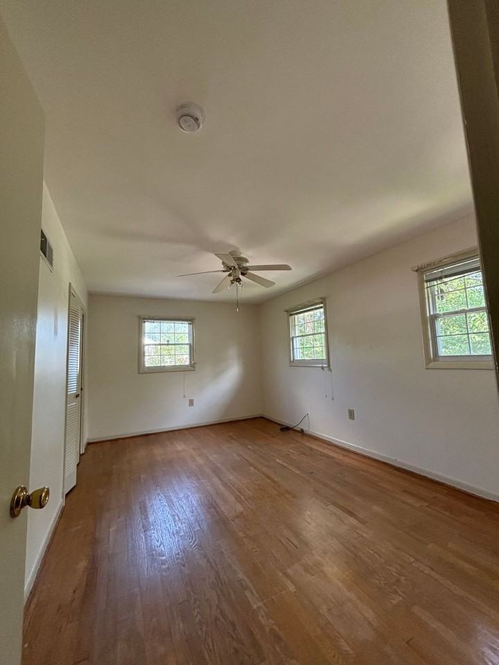 6519 Winnepeg Rd - Photo 7 of 12
