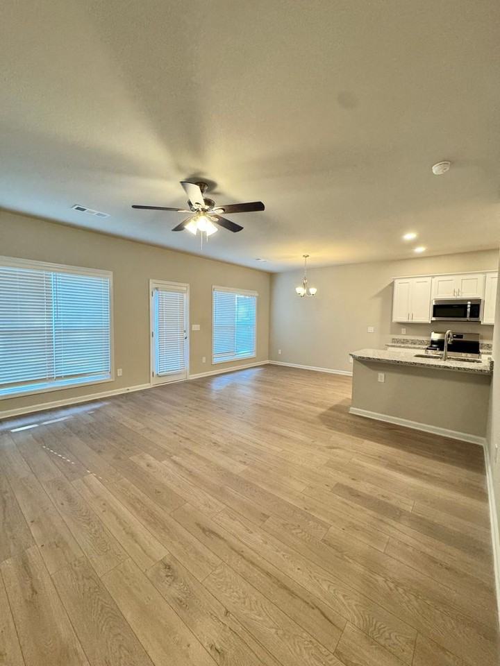 1205 Mccoy St - Photo 3 of 22