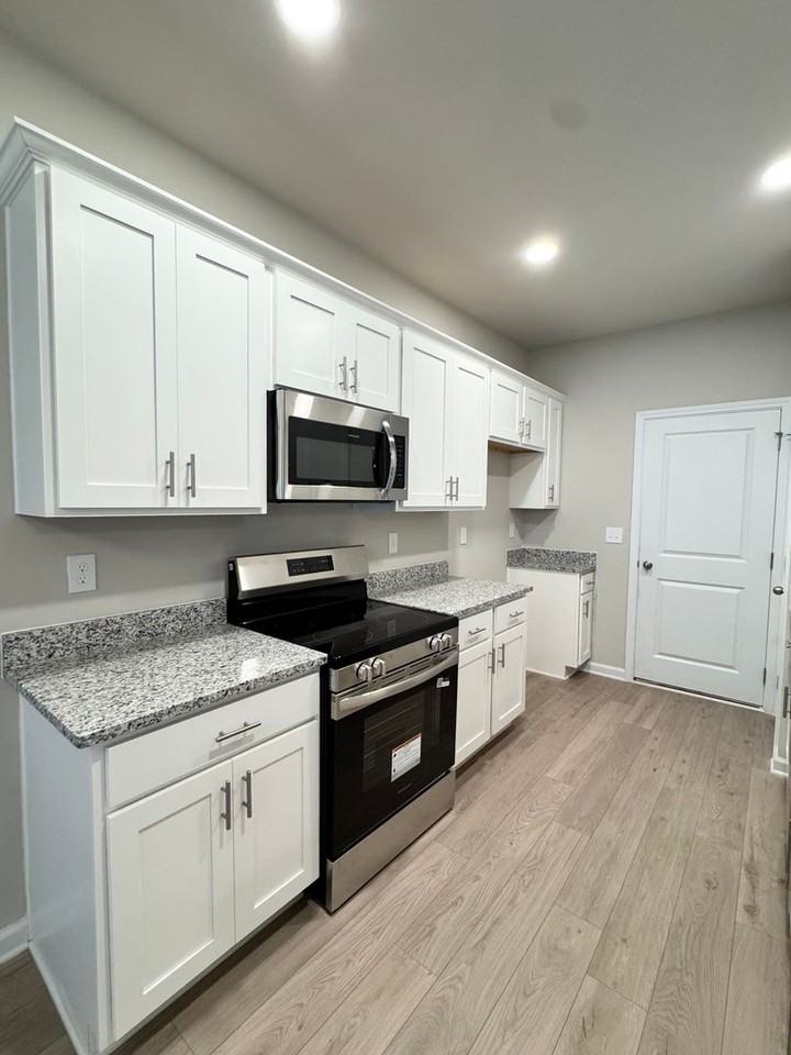 1205 Mccoy St - Photo 5 of 22