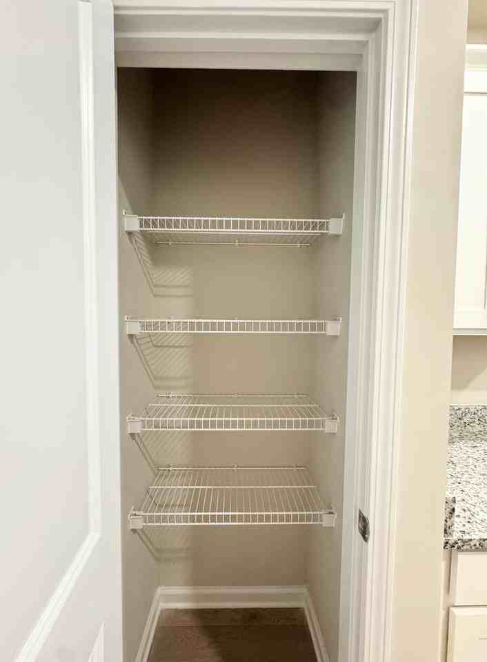 1205 Mccoy St - Photo 7 of 22