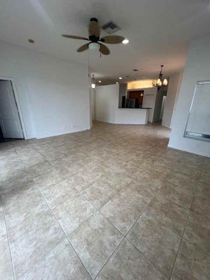 130 Newberry Ln - Photo 3 of 17