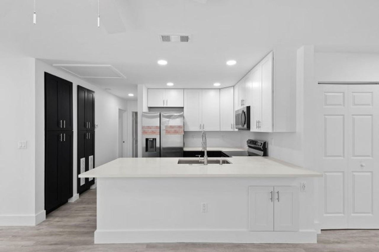 720 Mcintosh St - Photo 2 of 13