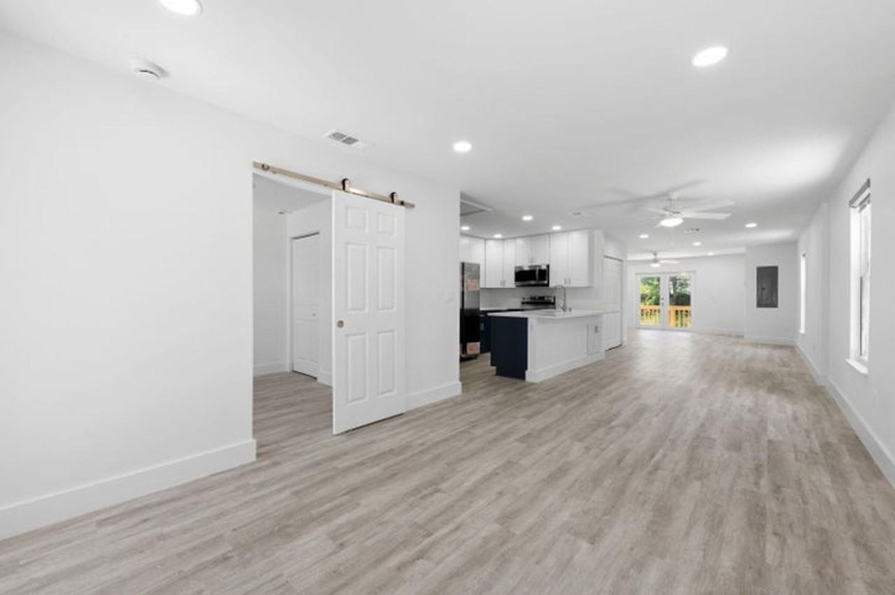720 Mcintosh St - Photo 3 of 13