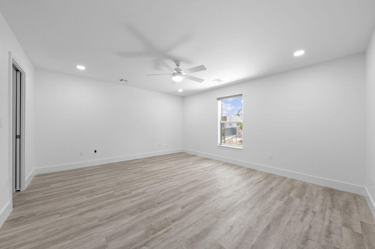 720 Mcintosh St - Photo 6 of 13