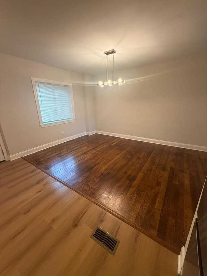 5606 Clearspring Rd - Photo 5 of 26
