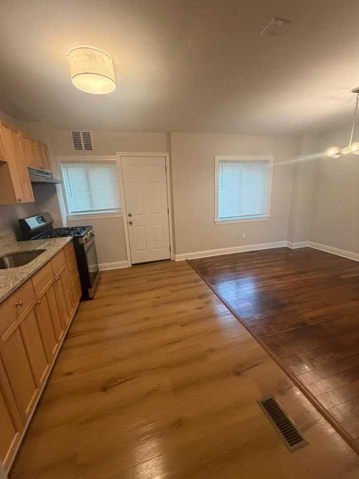 5606 Clearspring Rd - Photo 6 of 26