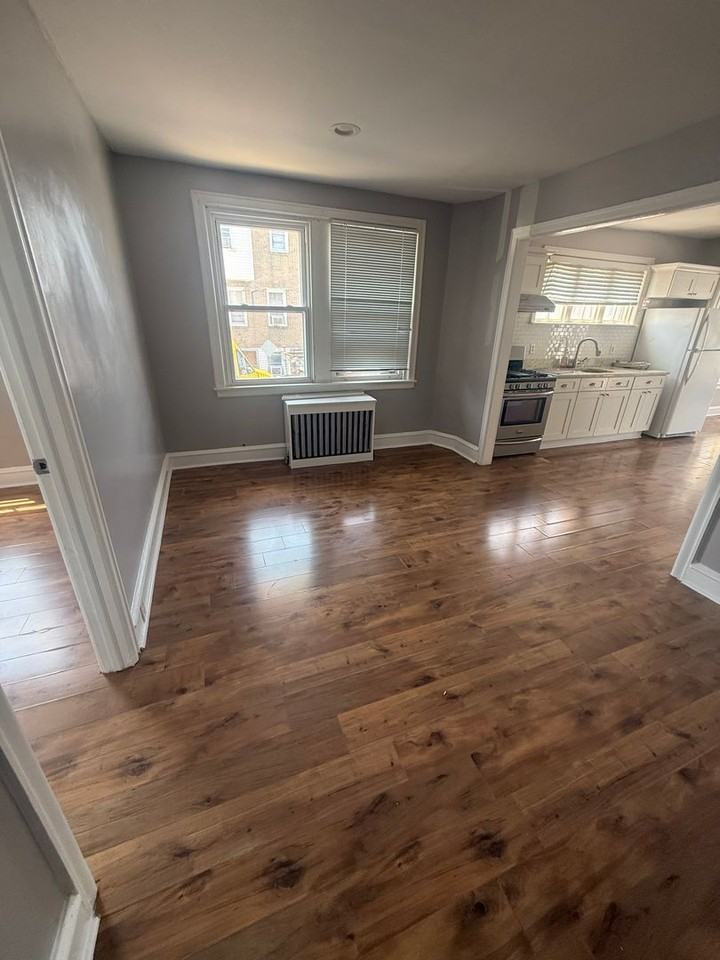 1st floor - Photo 4 of 11