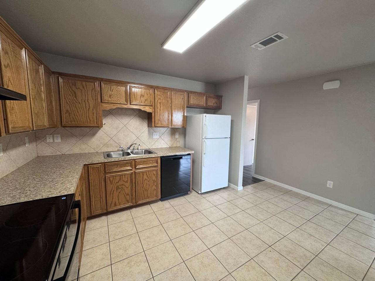 507 Bermuda - Photo 7 of 23
