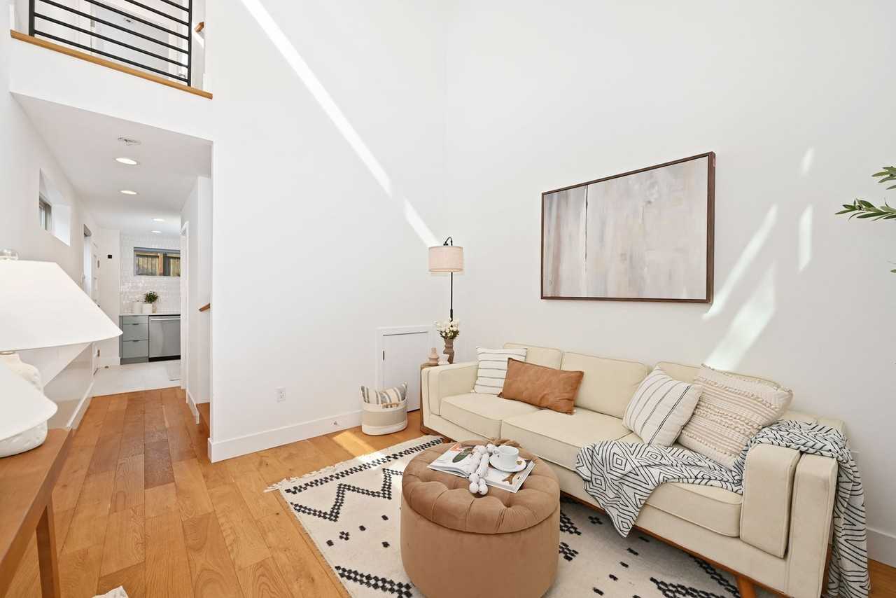 2108 E James St #A - Photo 5 of 30