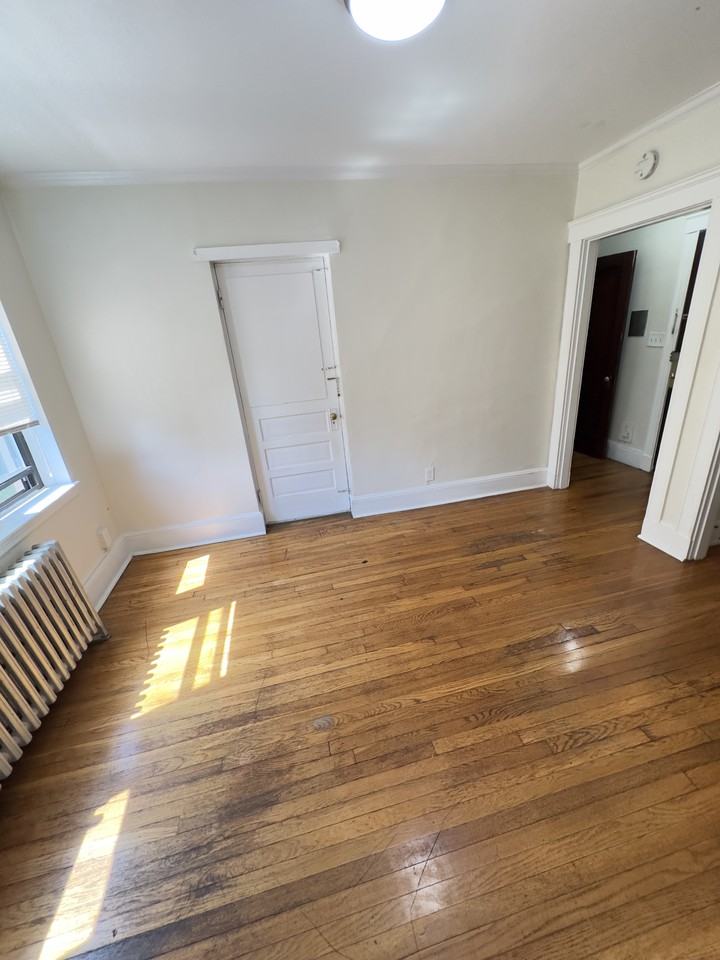 53 Greenwood St #2F - Photo 7 of 10
