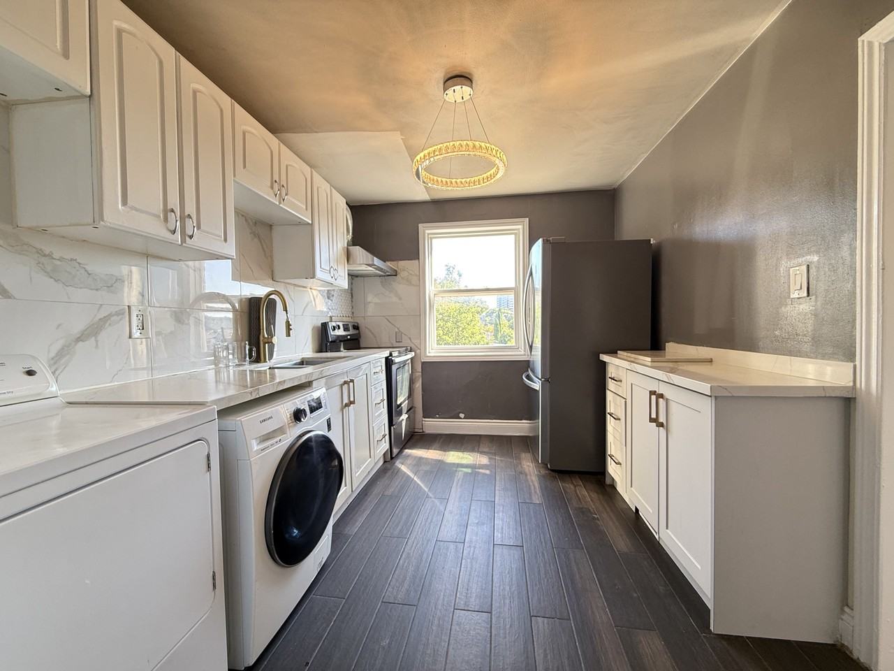 728 Weston Rd - Photo 3 of 18