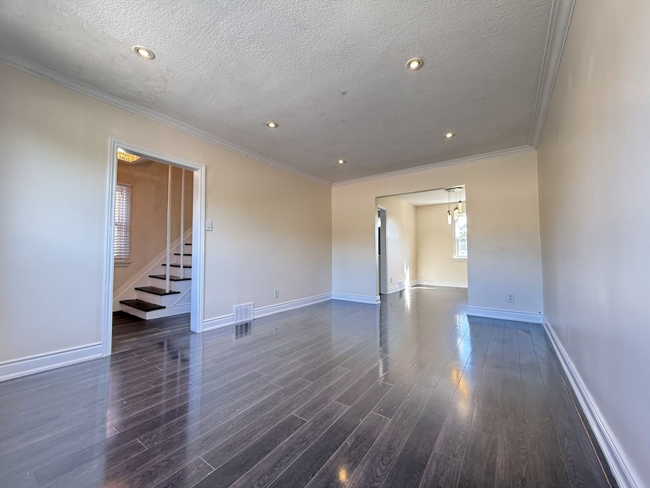 728 Weston Rd - Photo 4 of 18