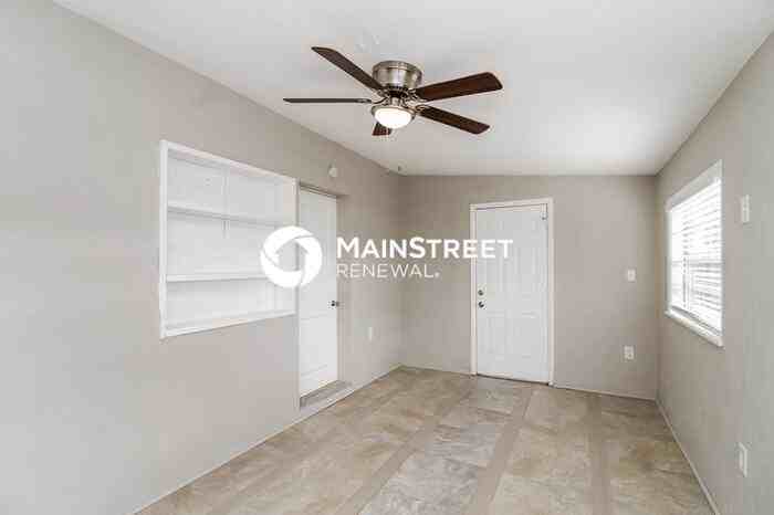 2951 Portsmouth St - Photo 7 of 16