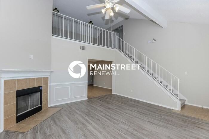 4300 Bent Oaks Dr - Photo 4 of 17