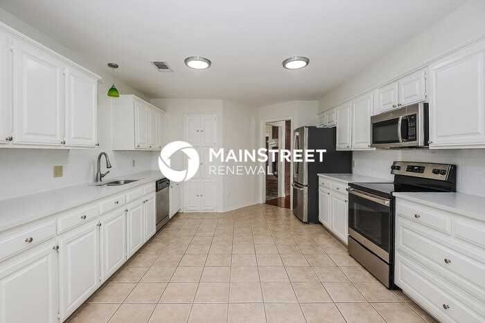 4300 Bent Oaks Dr - Photo 7 of 17
