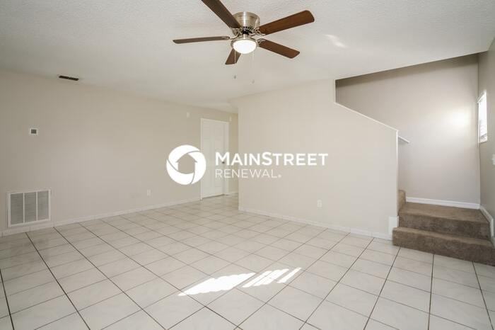 3740 Dartford Dr - Photo 4 of 15