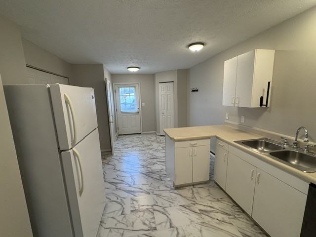 501 Maple St - Photo 6 of 22