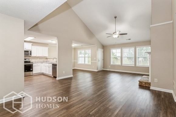 3906 Pine Village Pl - Photo 4 of 17