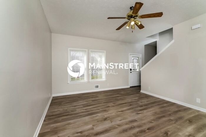 4935 Noreston St - Photo 4 of 20