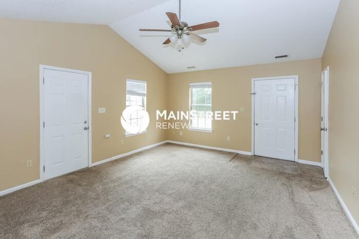 4800 Farmview Dr - Photo 6 of 16