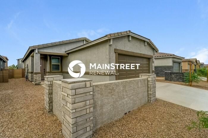 10707 W Dickerson Dr - Photo 2 of 16